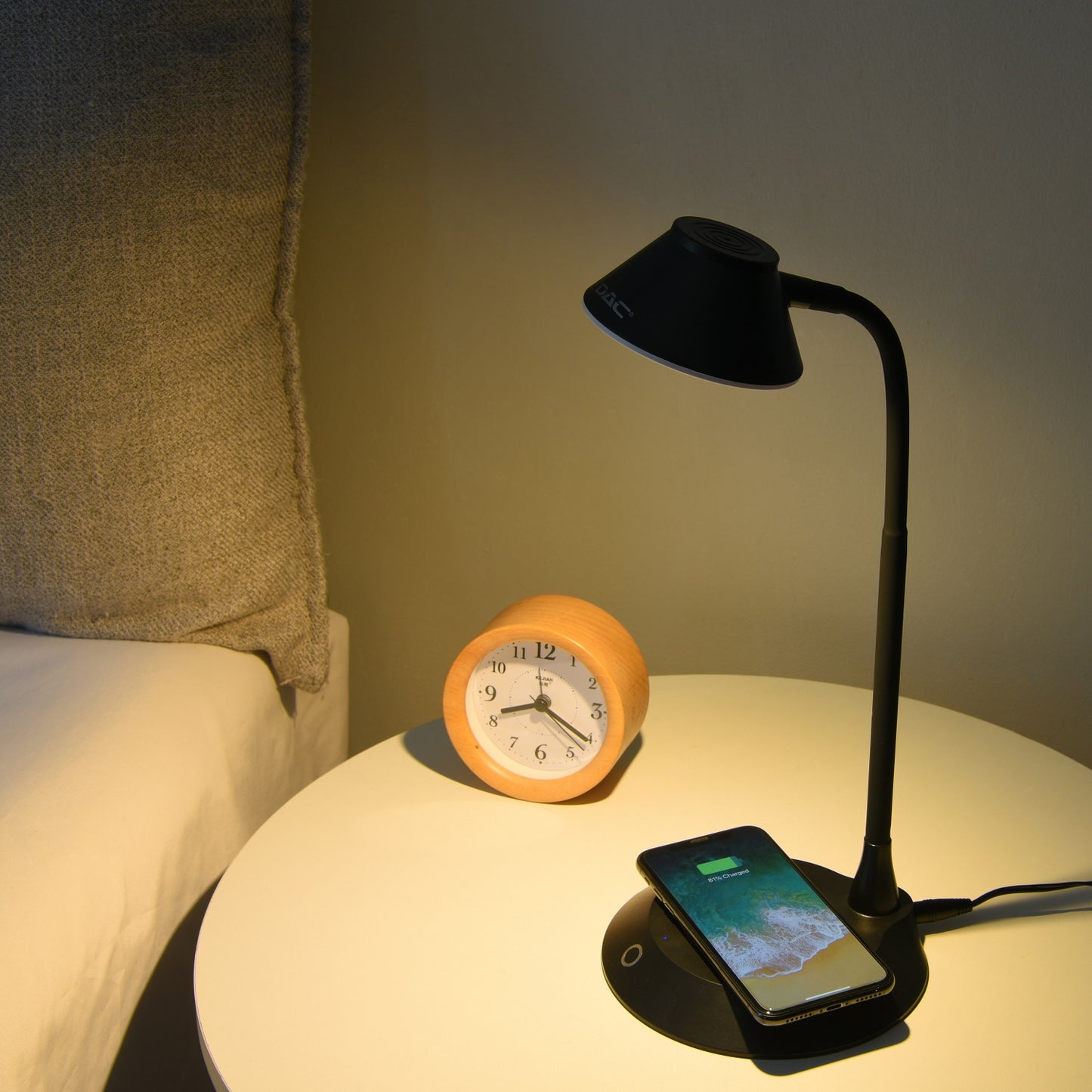 DAC® MP-323 LED Desk Lamp With Wireless Charger, Black